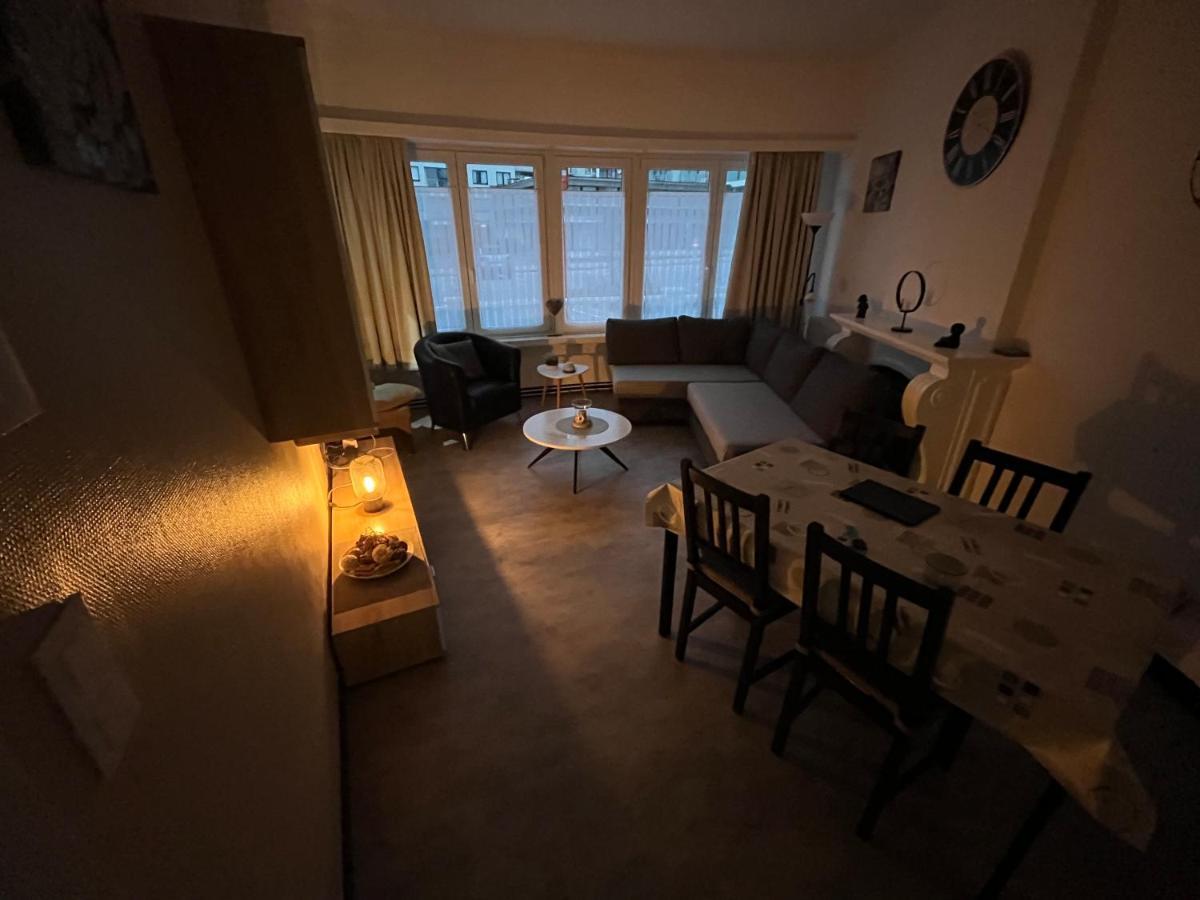 Appartement LE ROYAL. De Panne Exterior foto